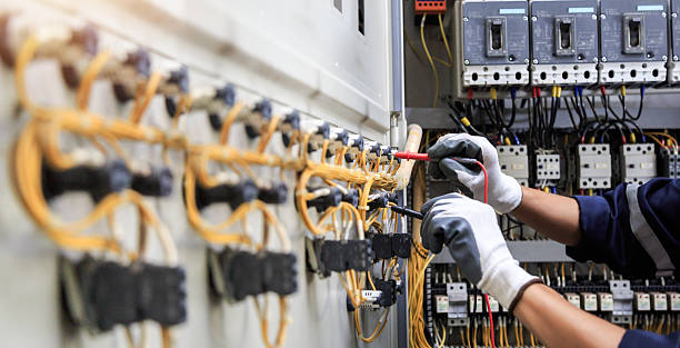 Professional Electrician technician working in Tipton, IN